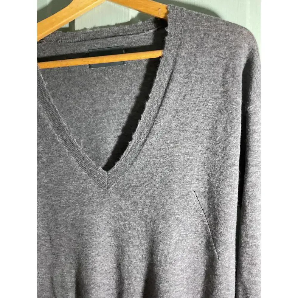 Zadig & Voltaire Women's Gray Angel Wing Cashmere V-Neck Sweater Medium - Picture 4 of 12